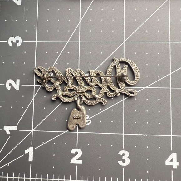 Vintage JJ Jonette Dance Pin Brooch Ballet Slippers Pewter Bow Dangle Accessorie - Picture 4 of 5